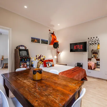 Sui Tetti Di Centro, Casa Dei Colori * Bologna