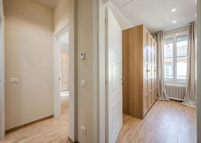 Sui Tetti Di Centro, Casa Dei Colori * בולוניה