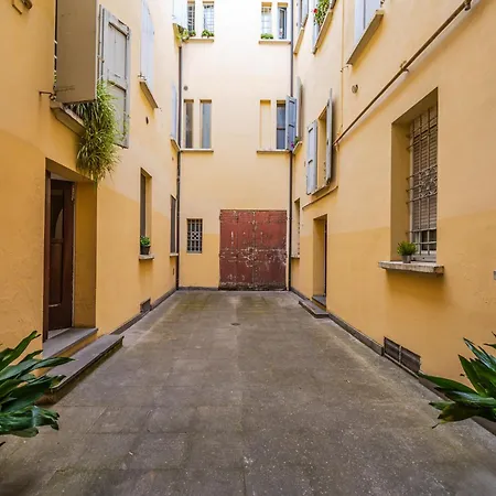 Sui Tetti Di Centro, Casa Dei Colori *