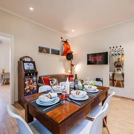 Sui Tetti Di Centro, Casa Dei Colori Bolonha