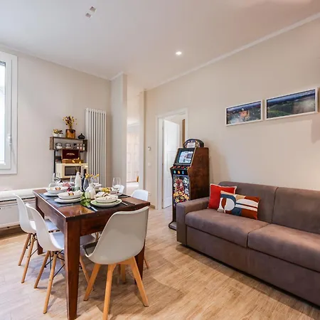 Apartamento Sui Tetti Di Centro, Casa Dei Colori